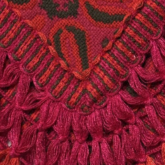 Vintage 1970s Red Folk Tapestry V-Neck Poncho Cape Fringe Tassels Hippie Art EUC - Picture 4 of 5